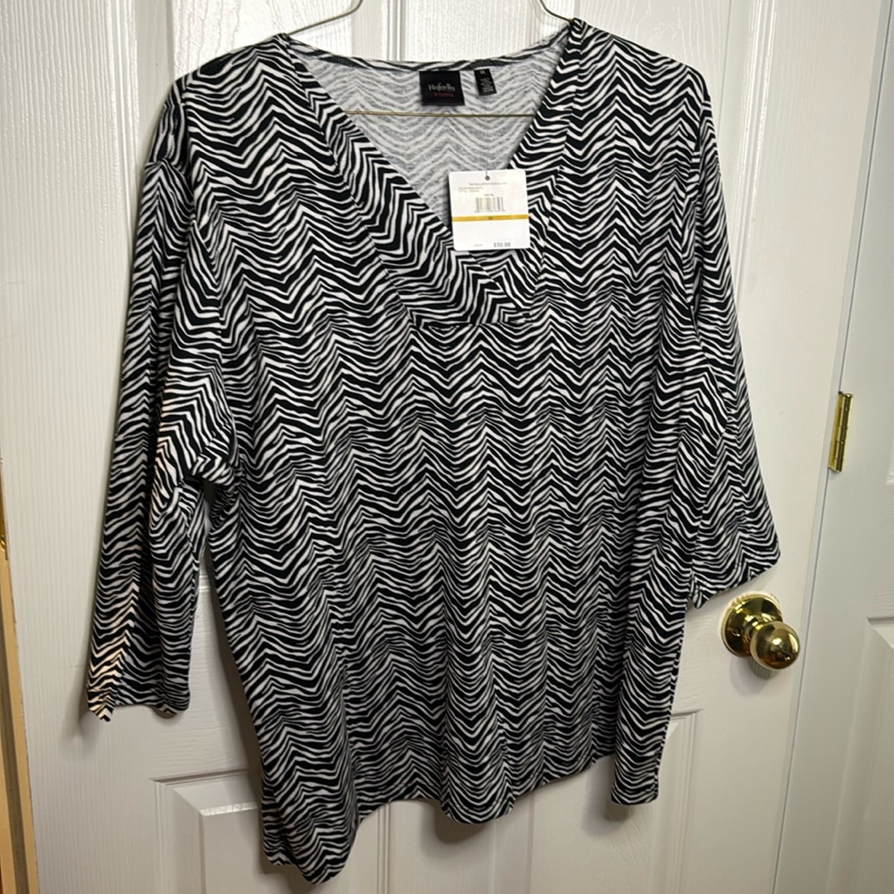 *NWT* zebra print top